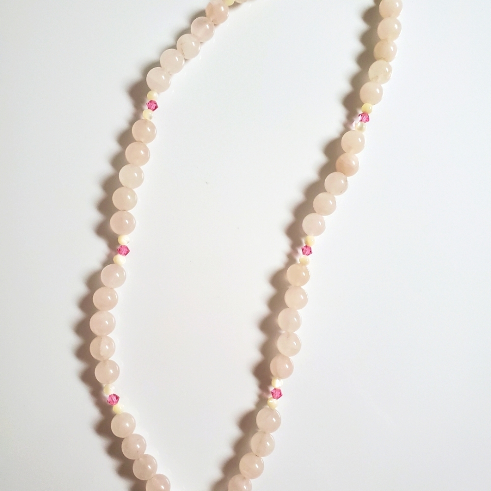 Rose quartz beaded necklace